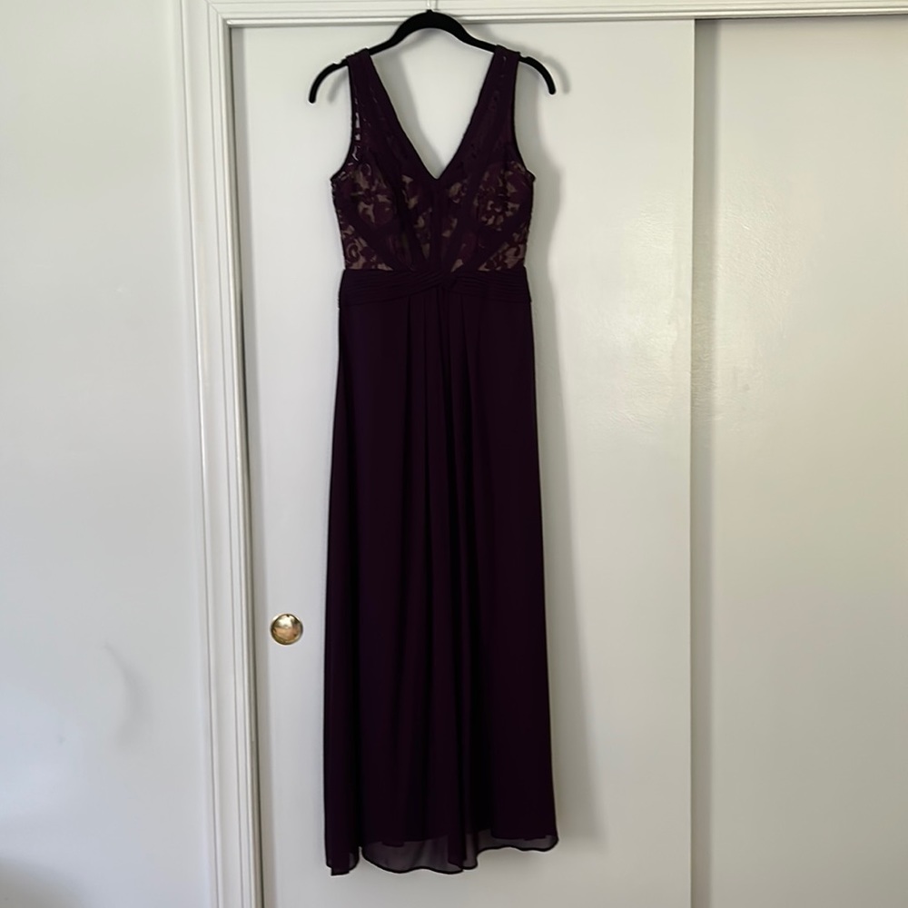 Minuet Size Small Plum Dress with lace detail!